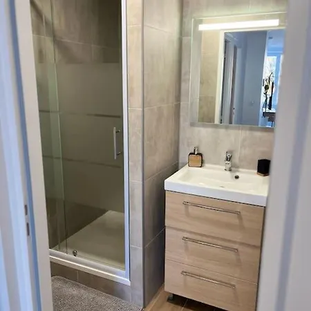 Apartment Le Milaz - Classe 3* Proche Du - 8 Personnes